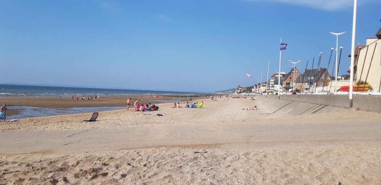 Апартаменты Le Yacht Club1 Блонвиль-сюр-Мер Экстерьер фото