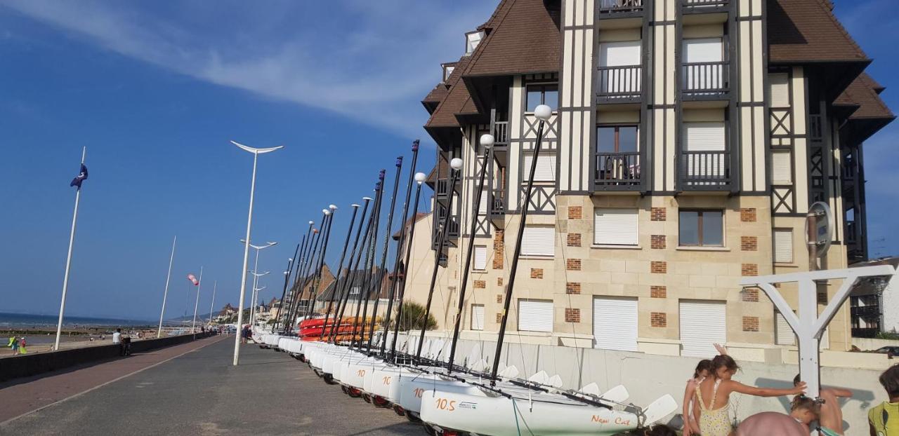 Апартаменты Le Yacht Club1 Блонвиль-сюр-Мер Экстерьер фото